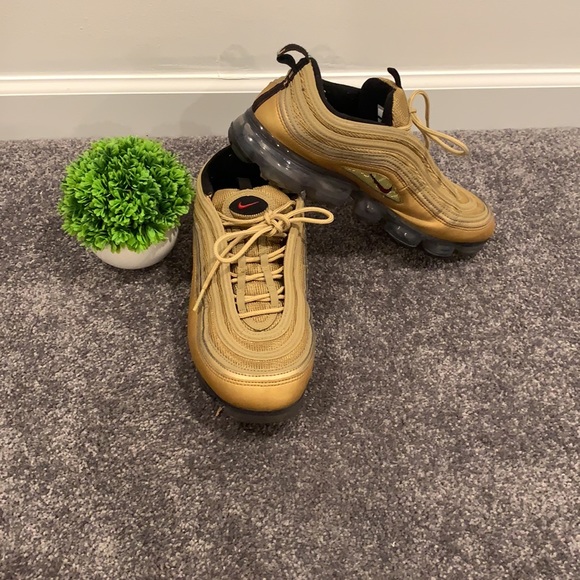 Nike Air VaporMax 97 Metallic Gold - Picture 8 of 12